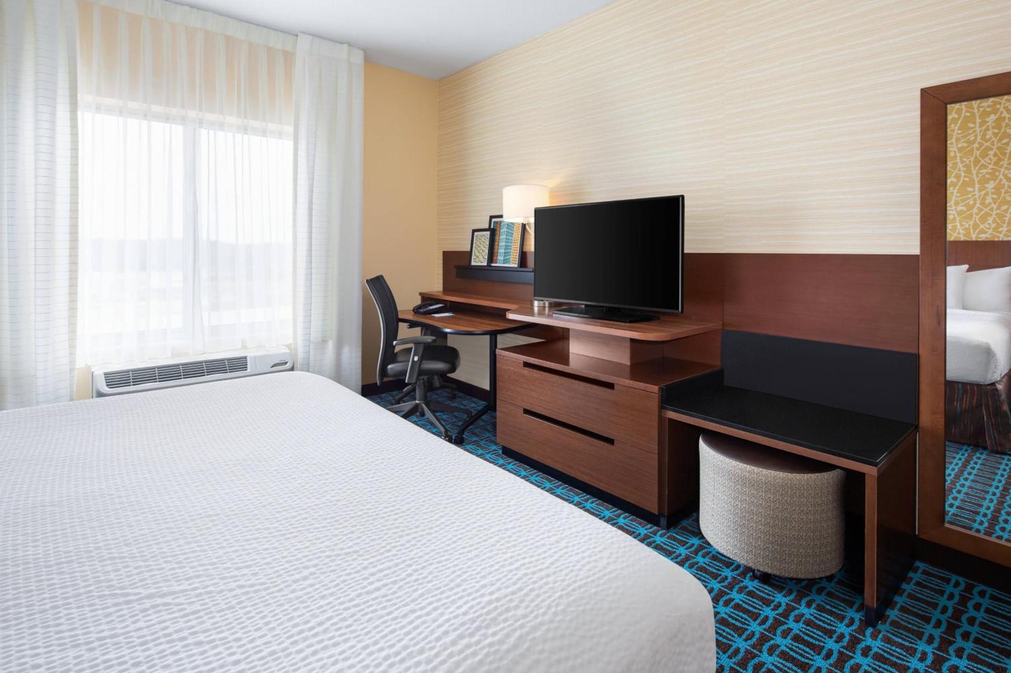 Fairfield Inn & Suites By Marriott Поплар Блафф Экстерьер фото
